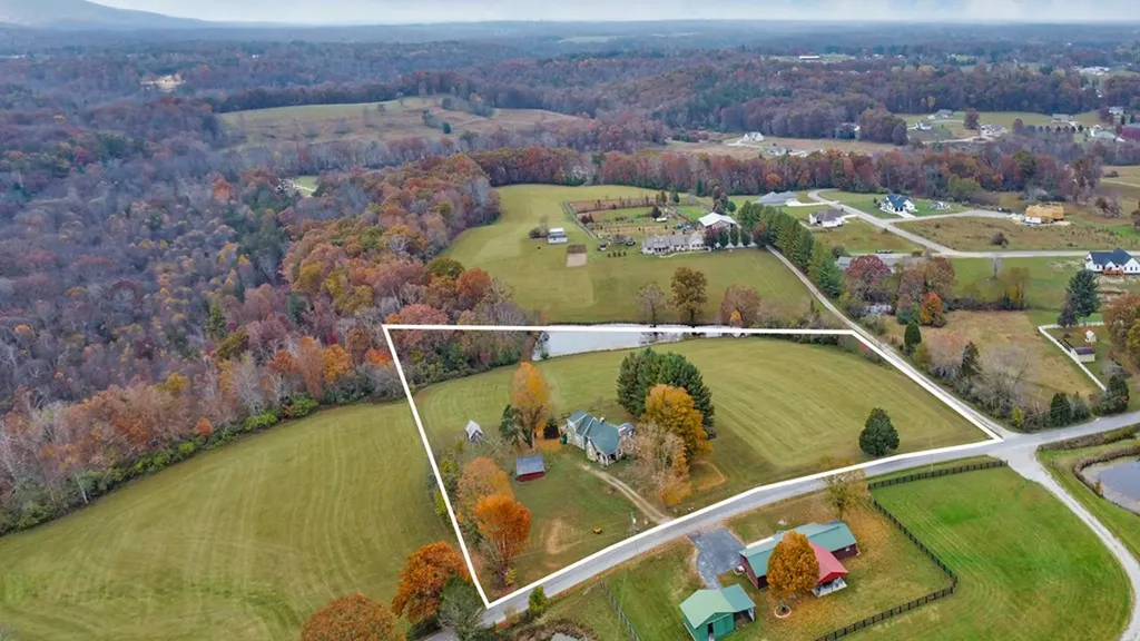 866 Open Range Road Crossville TN 38555