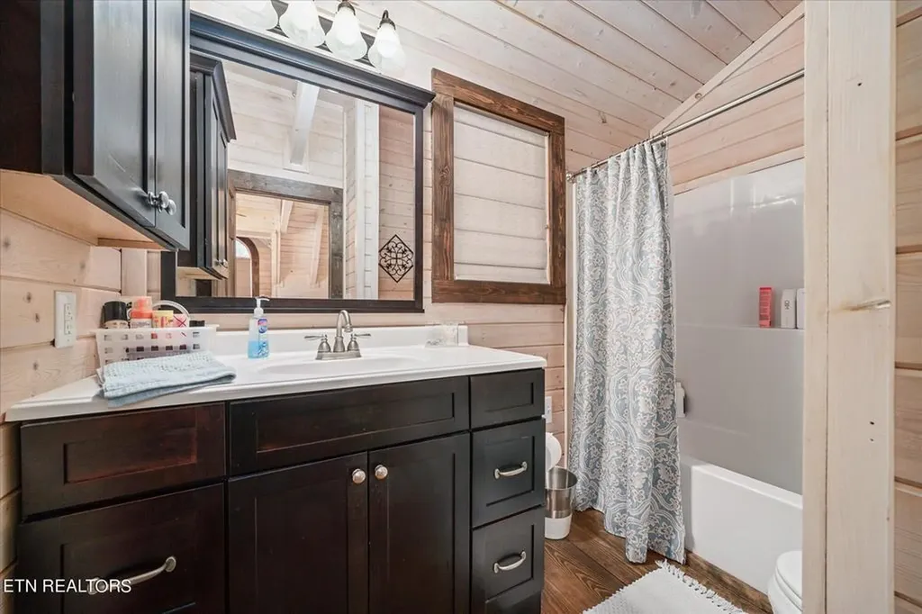 480 Big Piney Loop Wilder TN 38589