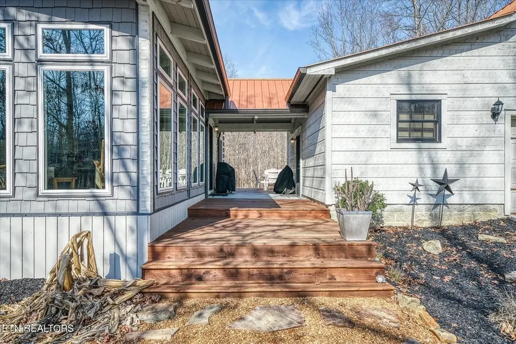 480 Big Piney Loop Wilder TN 38589