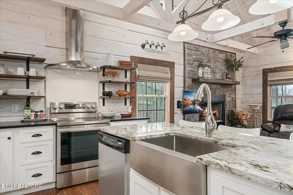 480 Big Piney Loop Wilder TN 38589