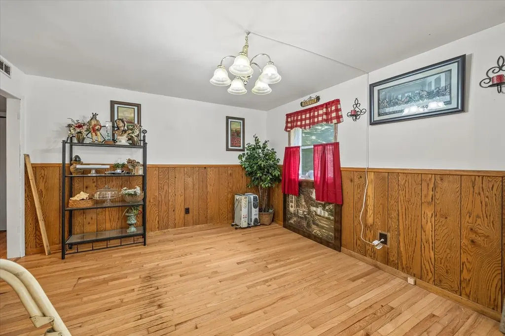 568 W Creston Road Crossville TN 38571