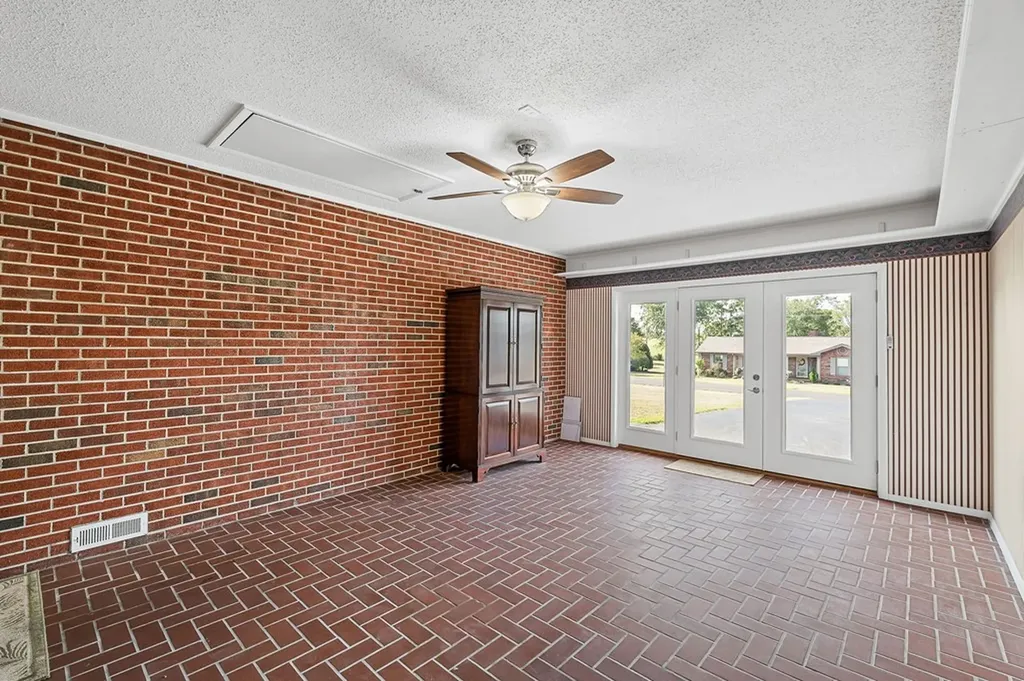 210 Gillen Drive Sparta TN 38583