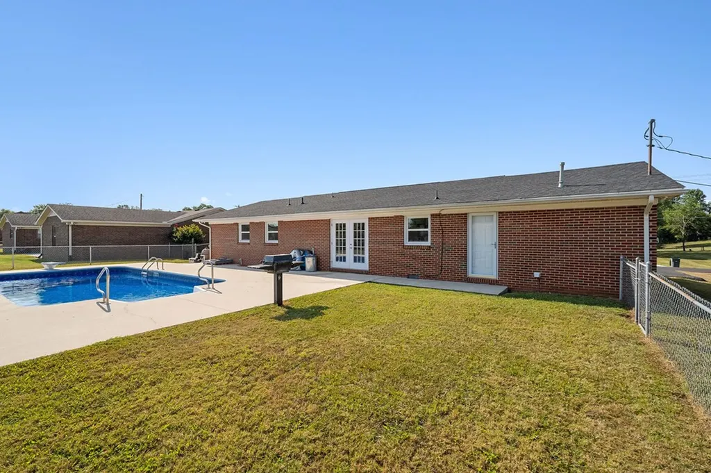 210 Gillen Drive Sparta TN 38583