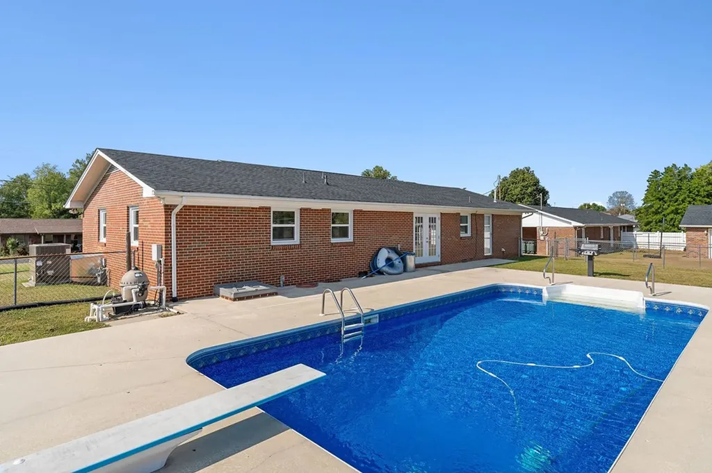 210 Gillen Drive Sparta TN 38583