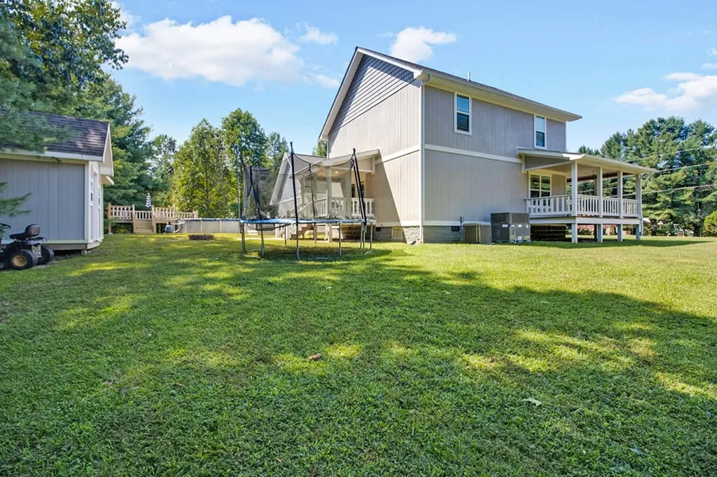 1127 Whispering Pines Lane Jamestown TN 38556