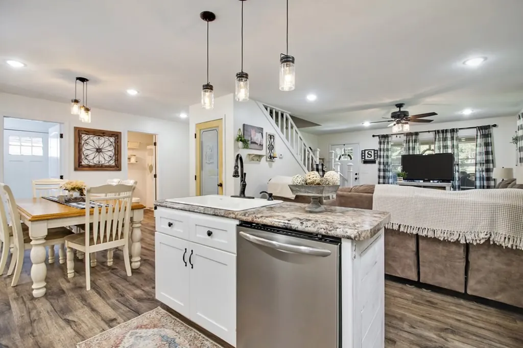 1127 Whispering Pines Lane Jamestown TN 38556