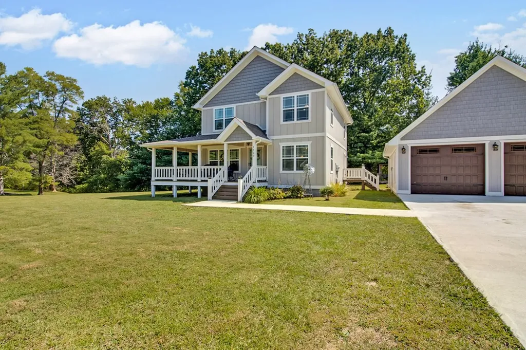 1127 Whispering Pines Lane Jamestown TN 38556