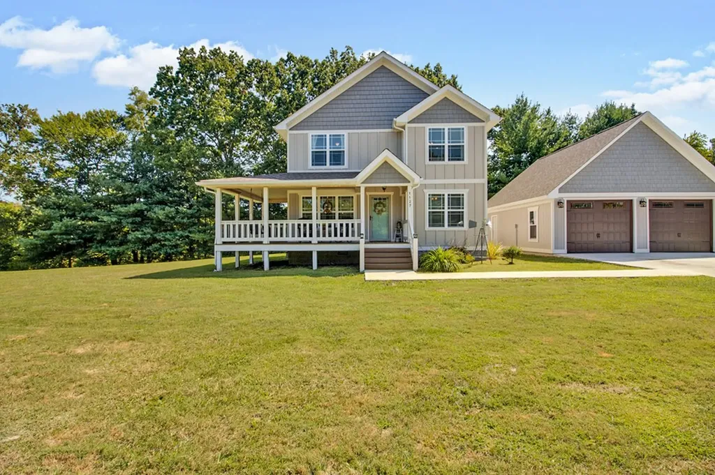 1127 Whispering Pines Lane Jamestown TN 38556