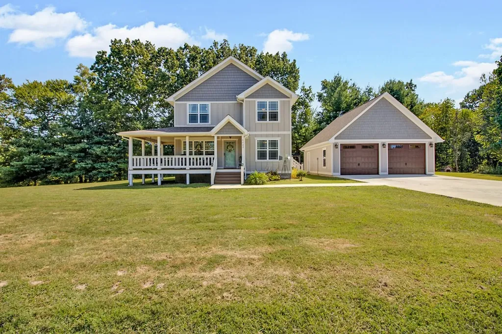 1127 Whispering Pines Lane Jamestown TN 38556