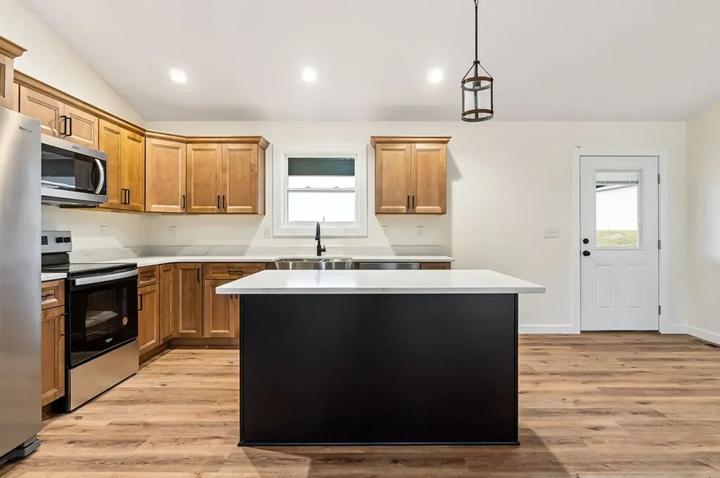 1004 N Spring Street Sparta TN 38583