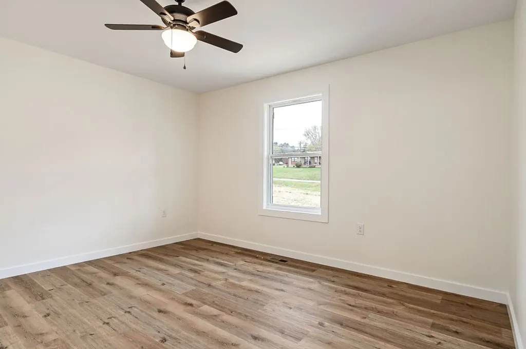 1004 N Spring Street Sparta TN 38583