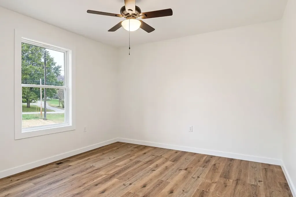 1004 N Spring Street Sparta TN 38583