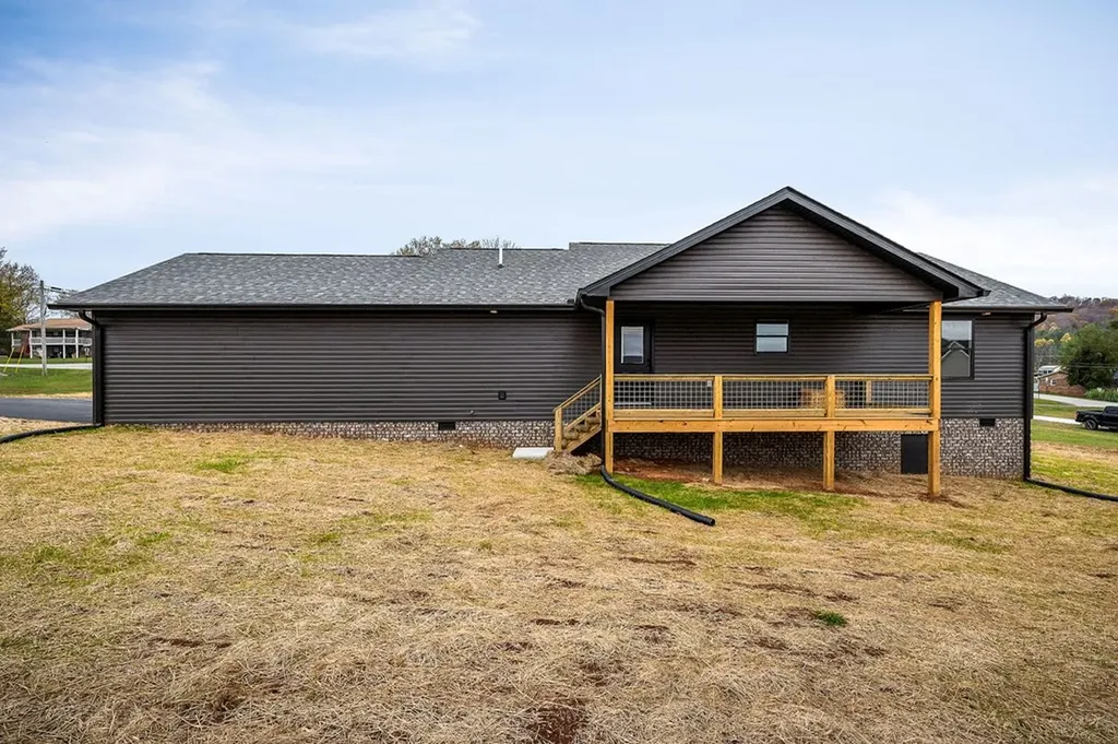 1004 N Spring Street Sparta TN 38583