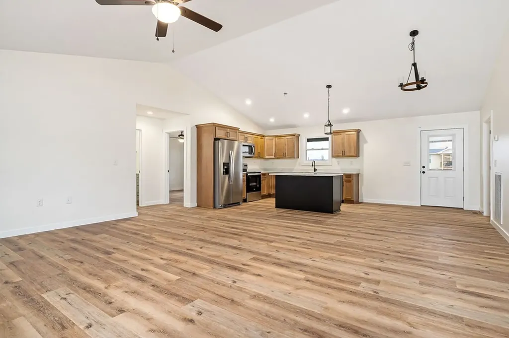 1004 N Spring Street Sparta TN 38583