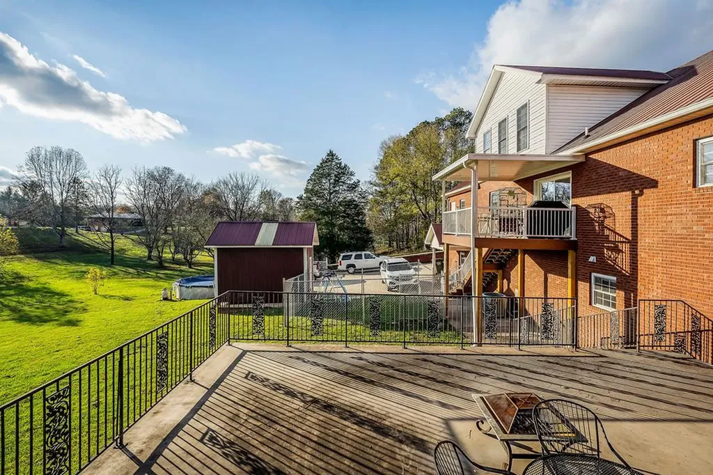 815 W Bockman Way Sparta TN 38583