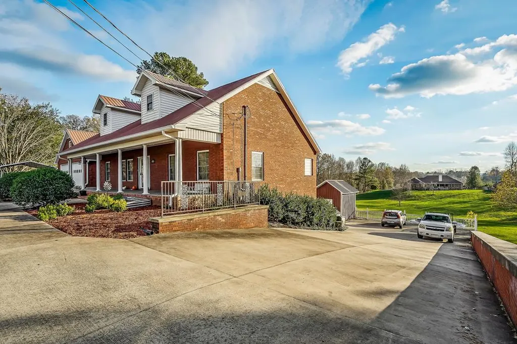 815 W Bockman Way Sparta TN 38583