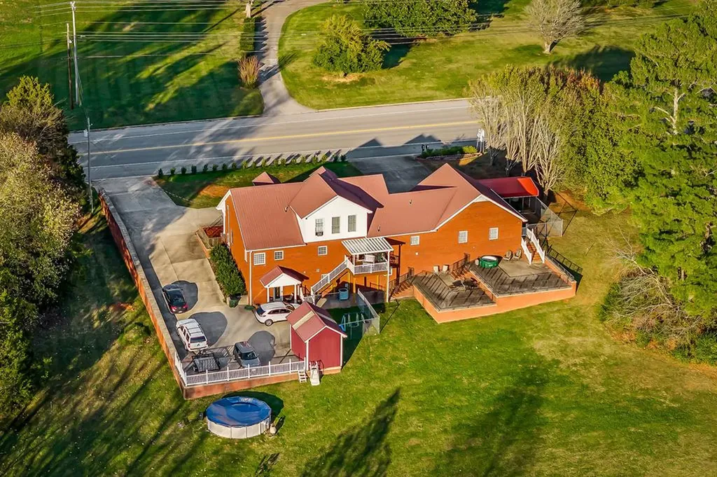 815 W Bockman Way Sparta TN 38583