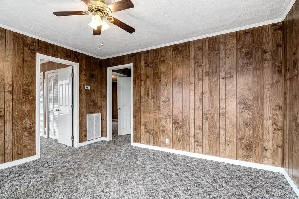 17 Emma L Officer Street Sparta TN 38583