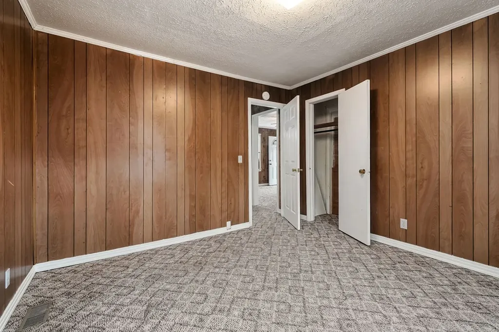 17 Emma L Officer Street Sparta TN 38583