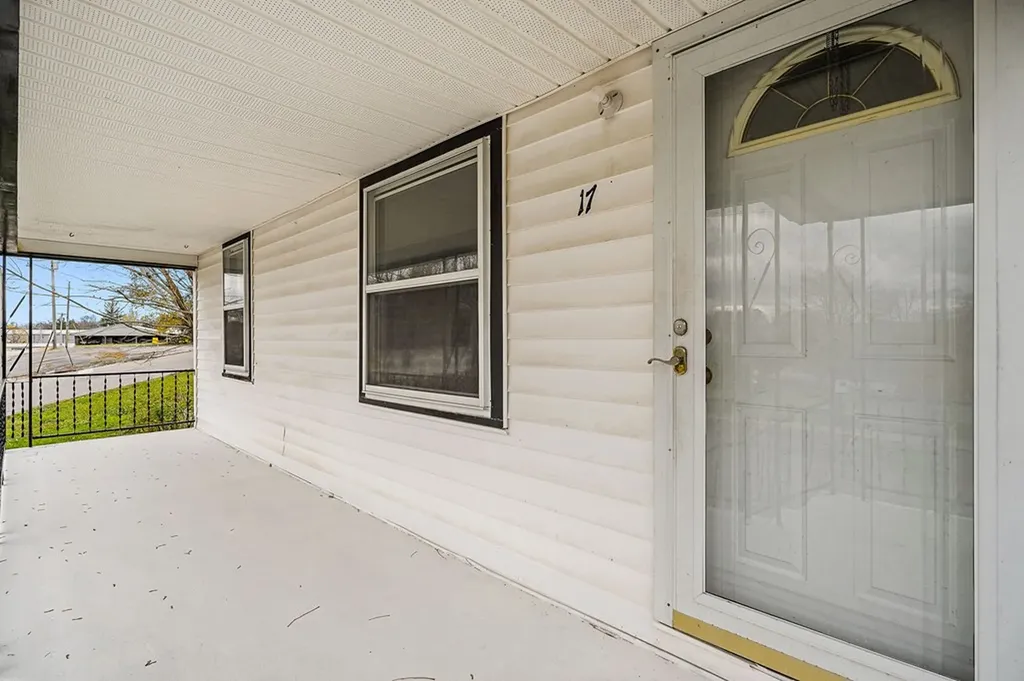 17 Emma L Officer Street Sparta TN 38583