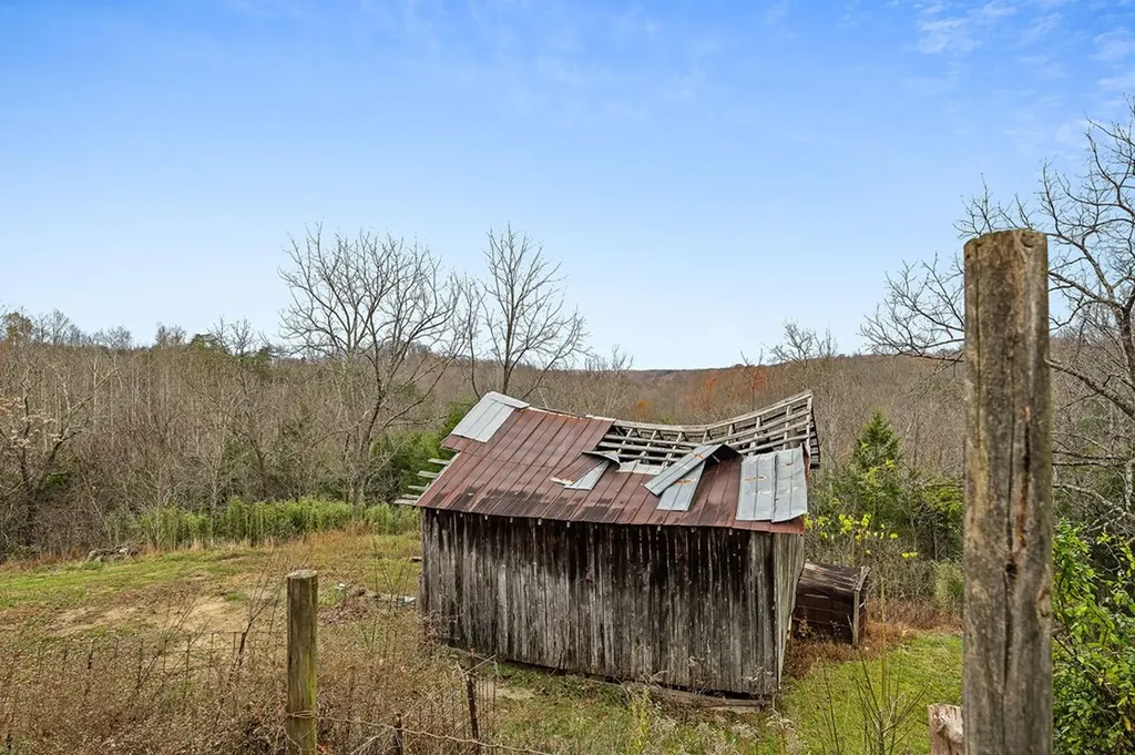 3492 Hilham Highway Hilham TN 38568-5616