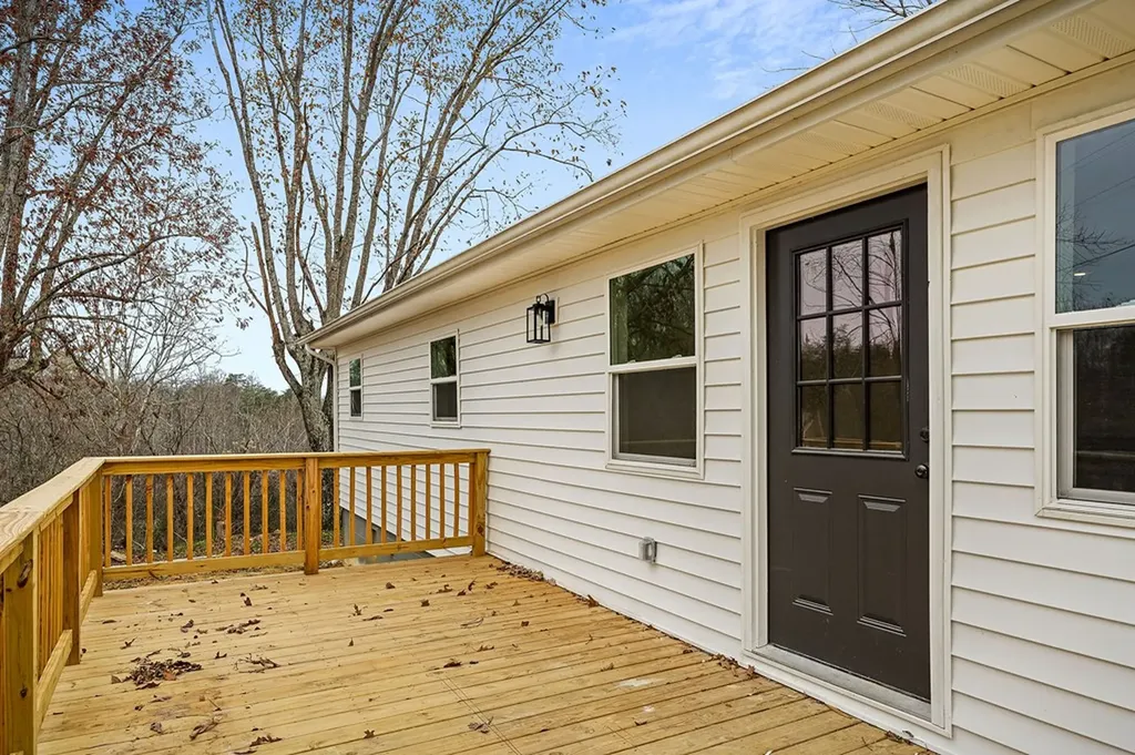 3492 Hilham Highway Hilham TN 38568-5616