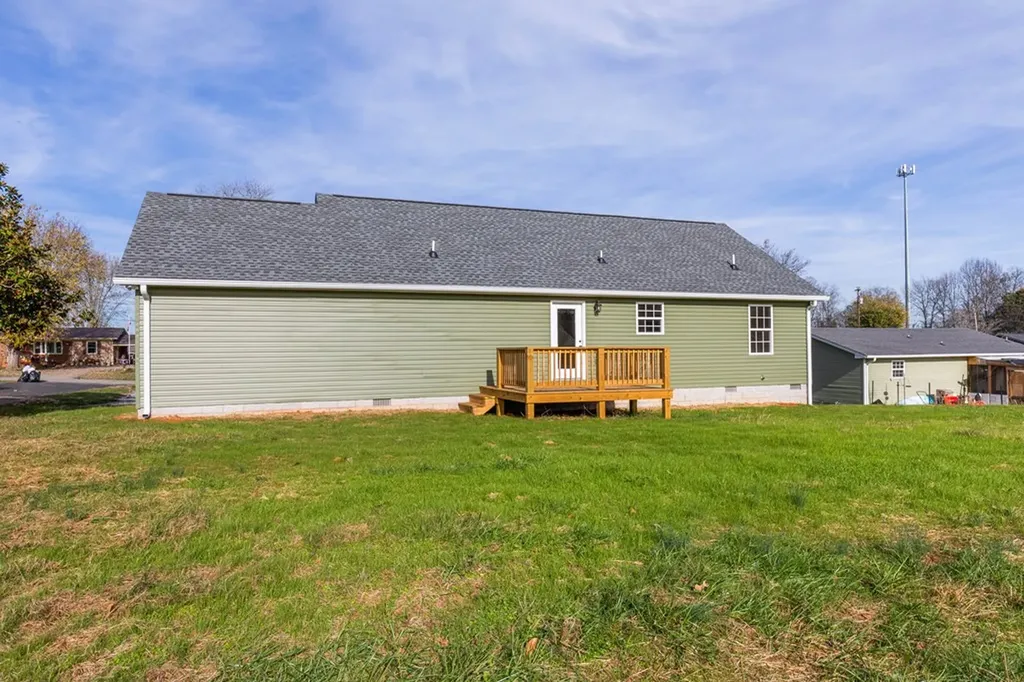 185 Haley Avenue Doyle TN 38559