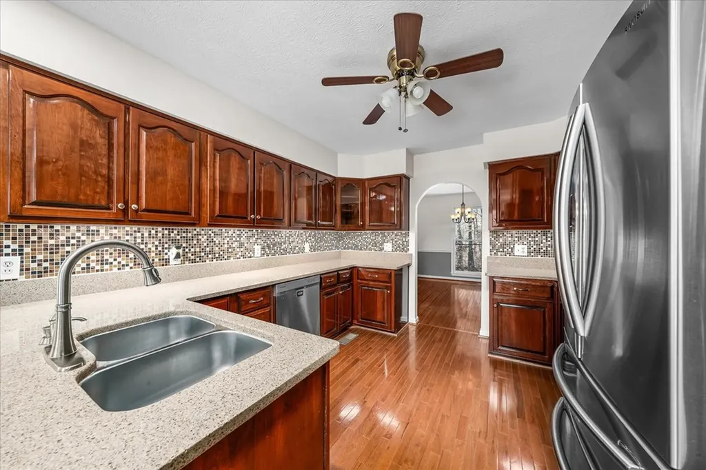 802 Mills Creek Lane Cookeville TN 38501