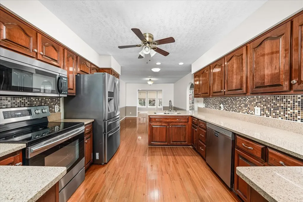 802 Mills Creek Lane Cookeville TN 38501