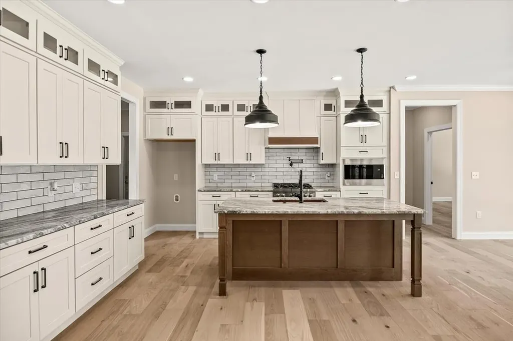 7083 Honeysuckle Trail Baxter TN 38544