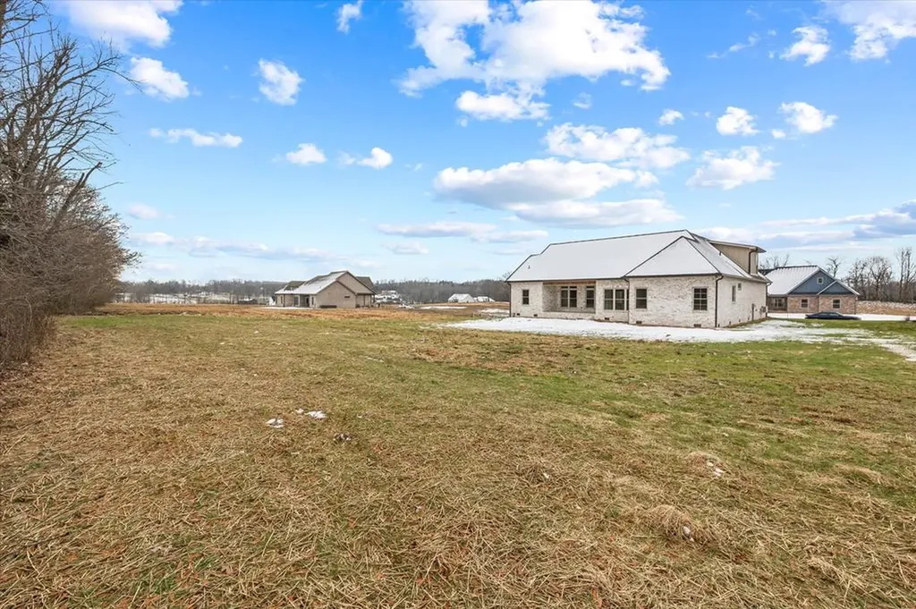 7083 Honeysuckle Trail Baxter TN 38544