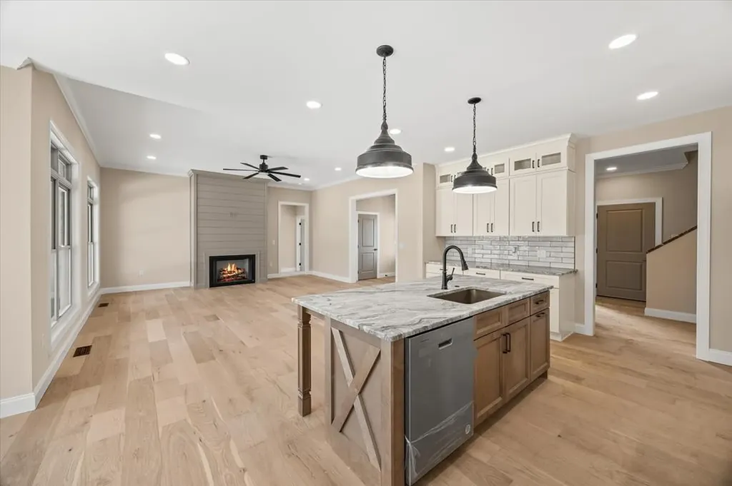 7083 Honeysuckle Trail Baxter TN 38544