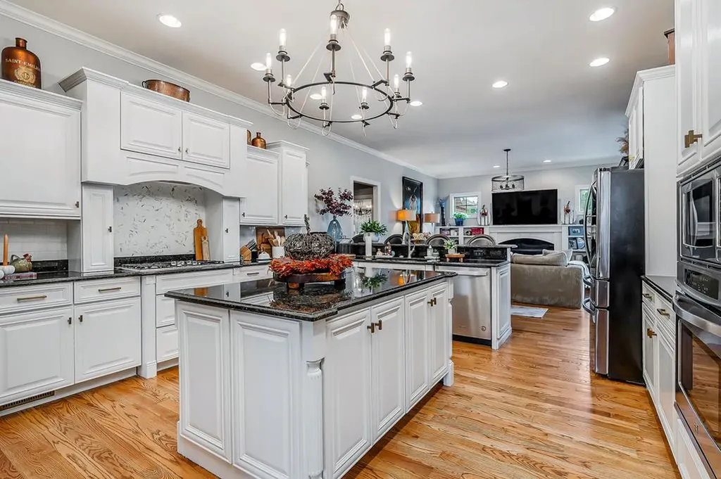 1773 Hickory Cove Cookeville TN 38506