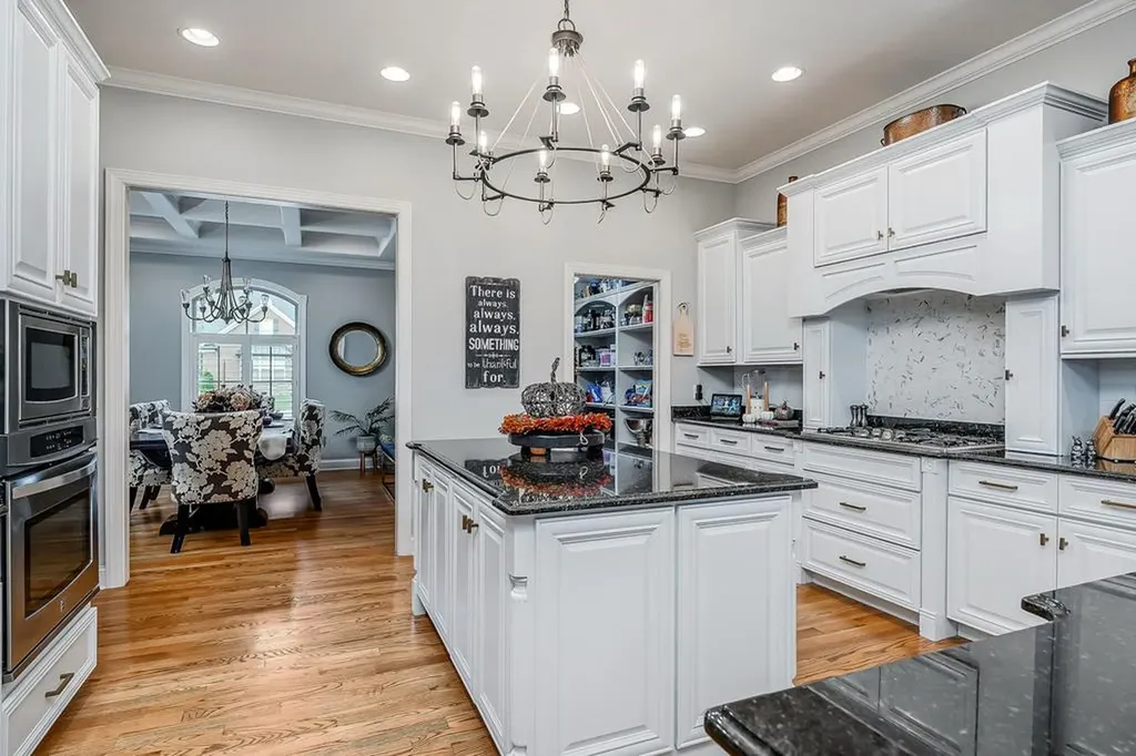 1773 Hickory Cove Cookeville TN 38506