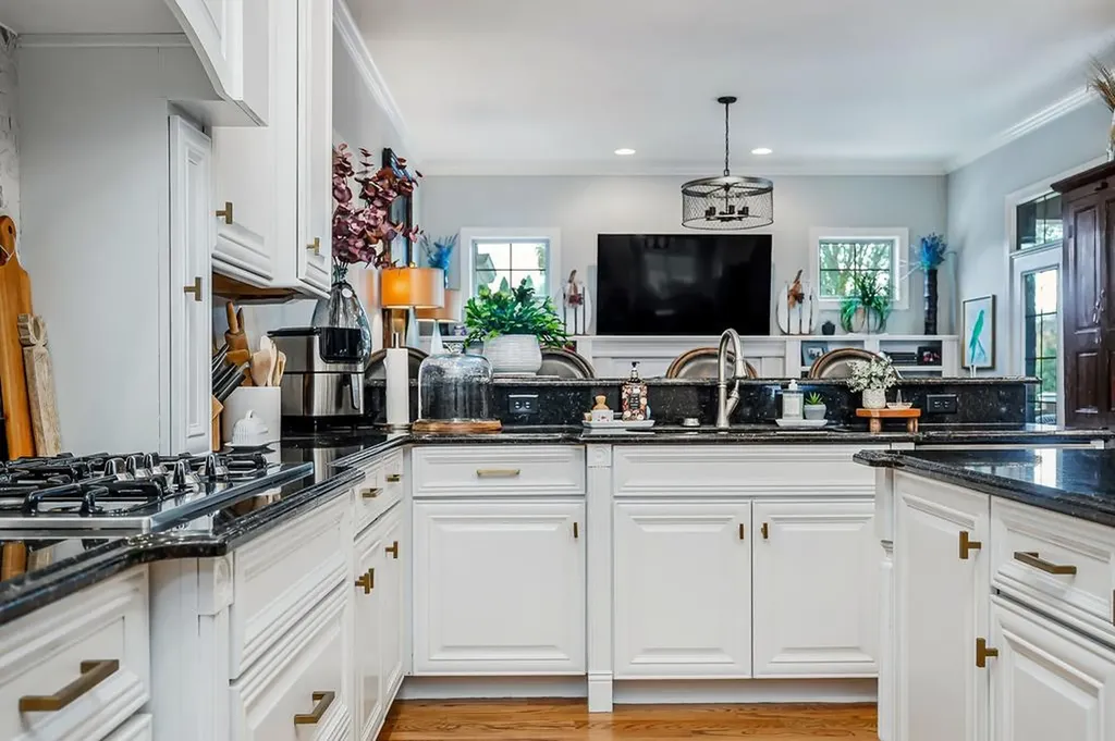 1773 Hickory Cove Cookeville TN 38506