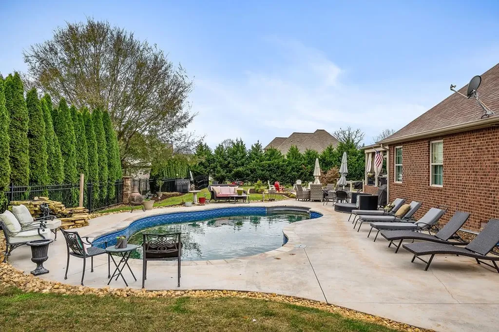 1773 Hickory Cove Cookeville TN 38506