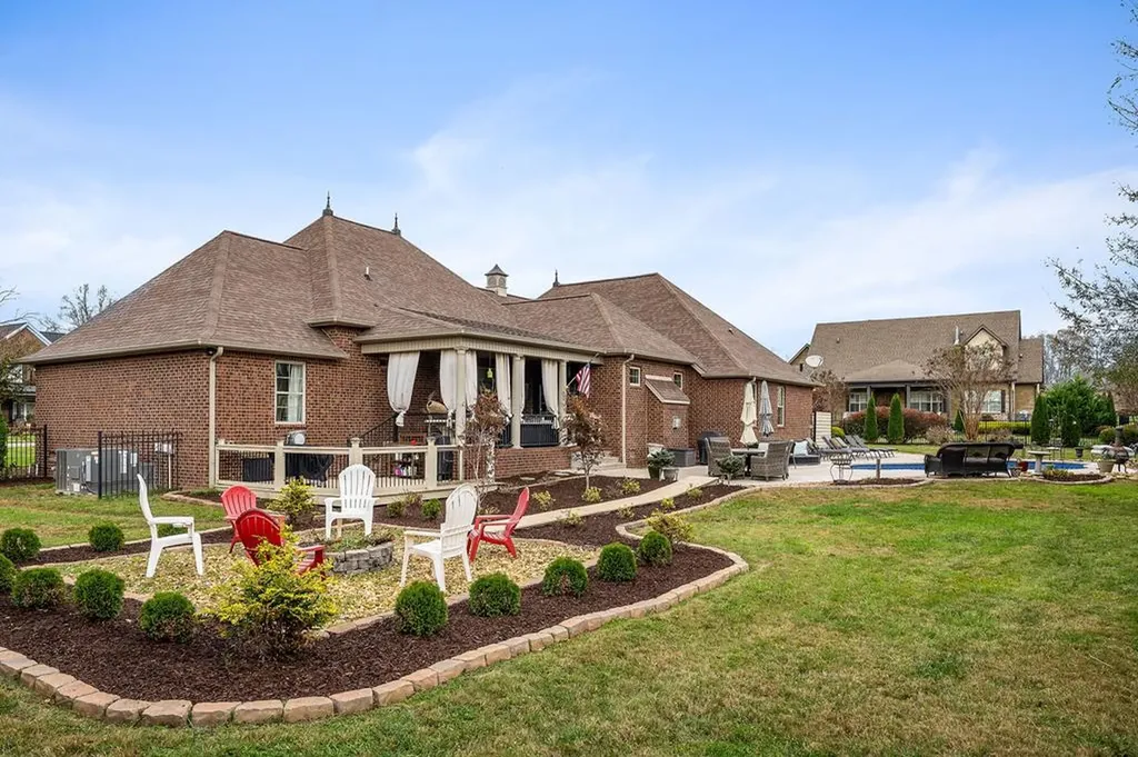 1773 Hickory Cove Cookeville TN 38506