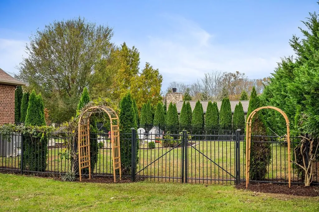 1773 Hickory Cove Cookeville TN 38506