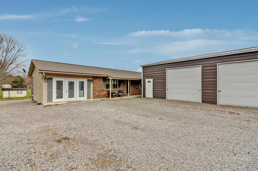 79 Oscar Elmore Lane Crossville TN 38555