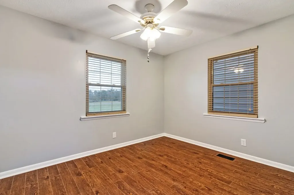 79 Oscar Elmore Lane Crossville TN 38555