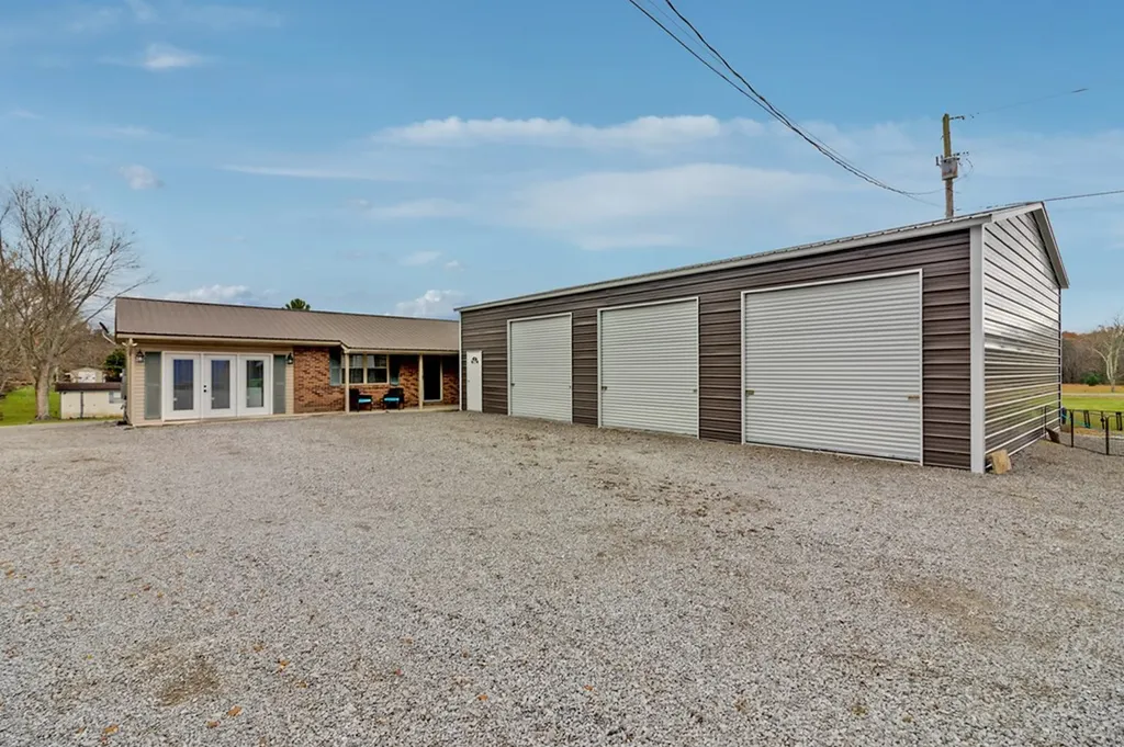 79 Oscar Elmore Lane Crossville TN 38555