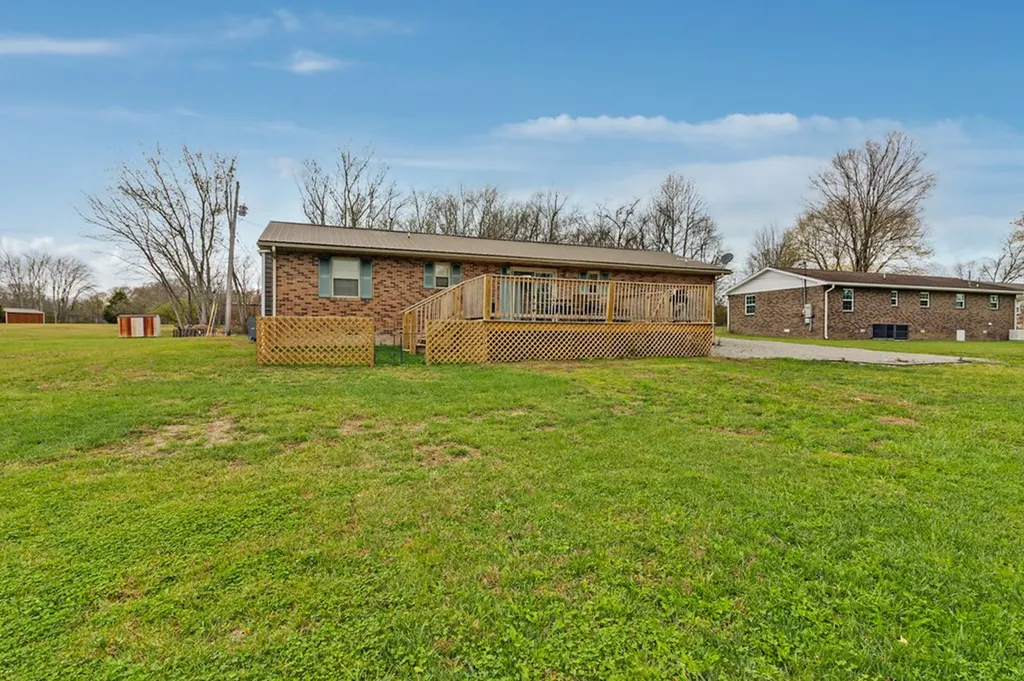 79 Oscar Elmore Lane Crossville TN 38555