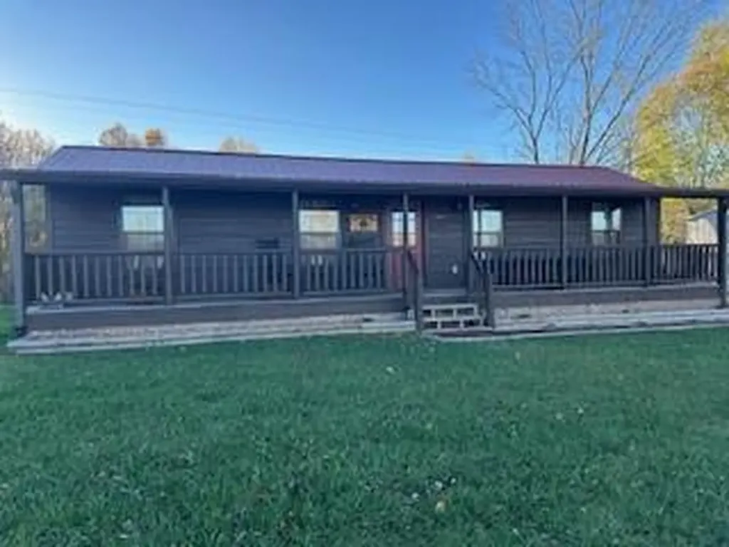 1983 Standing Stone Park Highway Hilham TN 38568