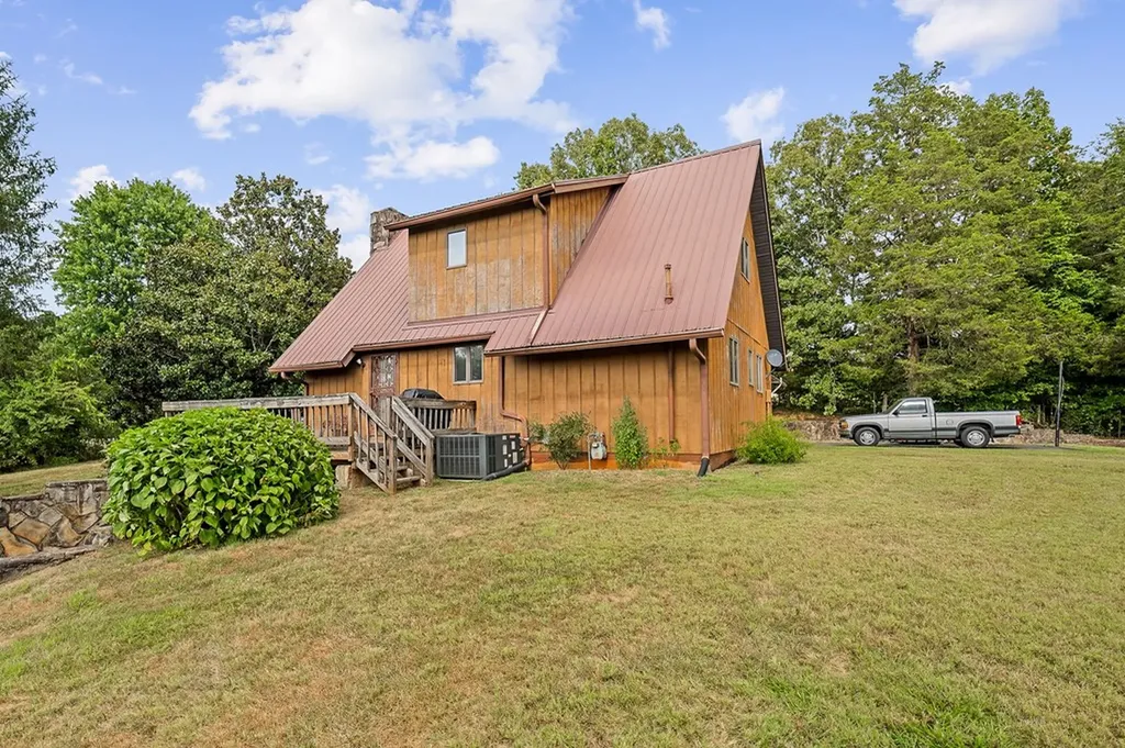 8445 Smithville Highway Sparta TN 38583