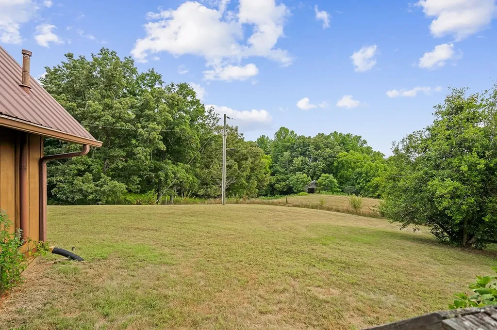 8445 Smithville Highway Sparta TN 38583