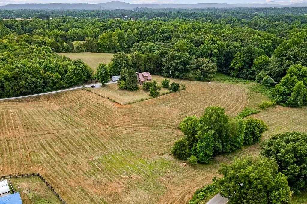 8445 Smithville Highway Sparta TN 38583