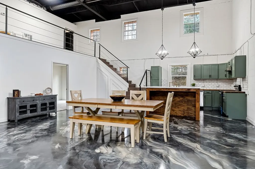 206 Pat Carr Lane Alpine TN 38543