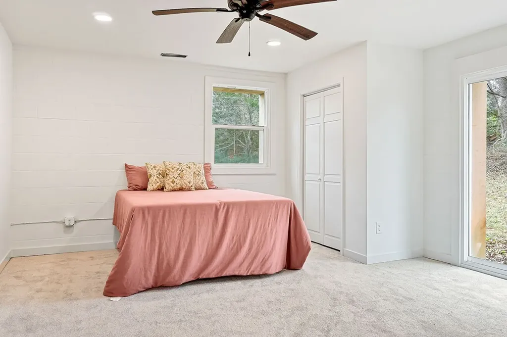 206 Pat Carr Lane Alpine TN 38543