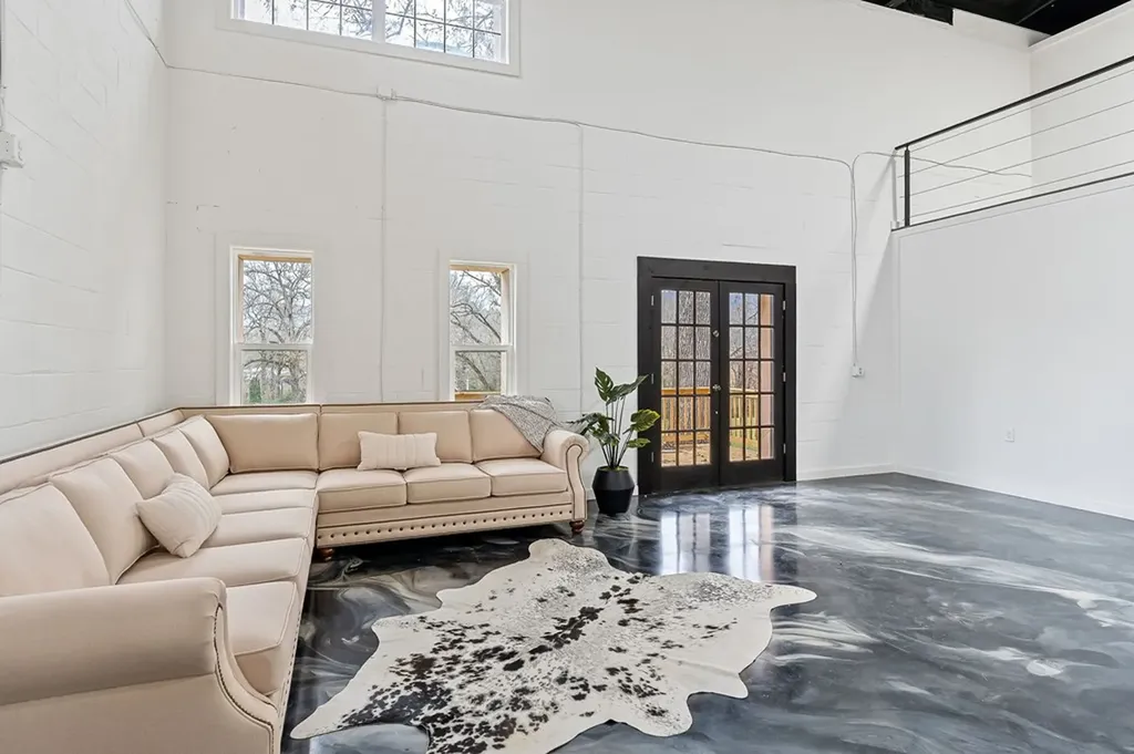 206 Pat Carr Lane Alpine TN 38543