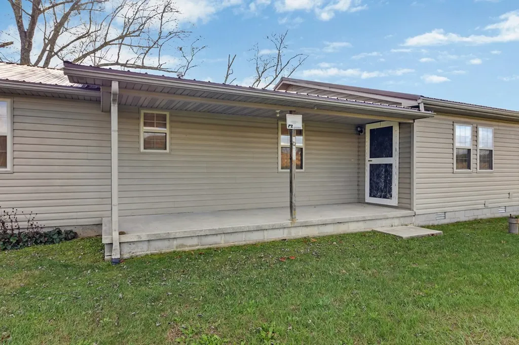 10612 Newton Road Crossville TN 38572